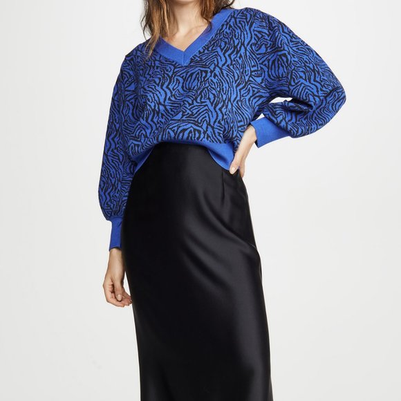 Moon River Sweaters - Moon River Cobalt Blue V Neck Zebra Print Balloon Sleeve Sweater L